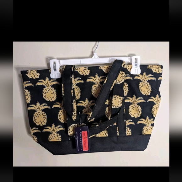 Simply Southern Golden Pineapple Shoulder Bag - Picture 4 of 7